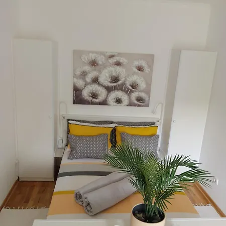 Siesta Apartment *