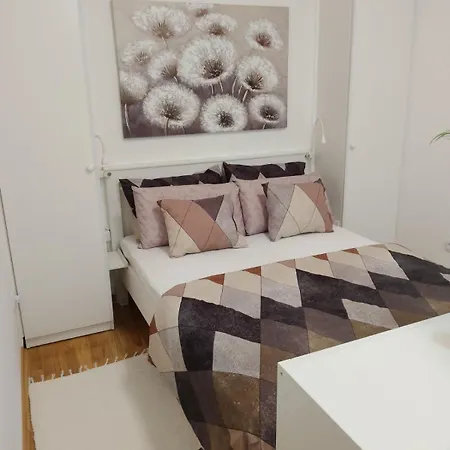 Siesta Apartment *