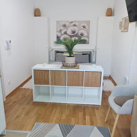 Siesta Apartment *